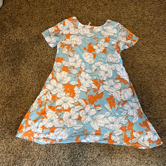 Dresses & Skirts - Womens floral dress with pockets